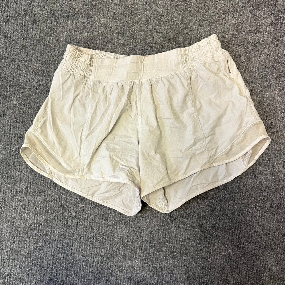 Lululemon Shorts Womens Size 8 Tall Beige Hotty Hot High-Rise Lined Mesh